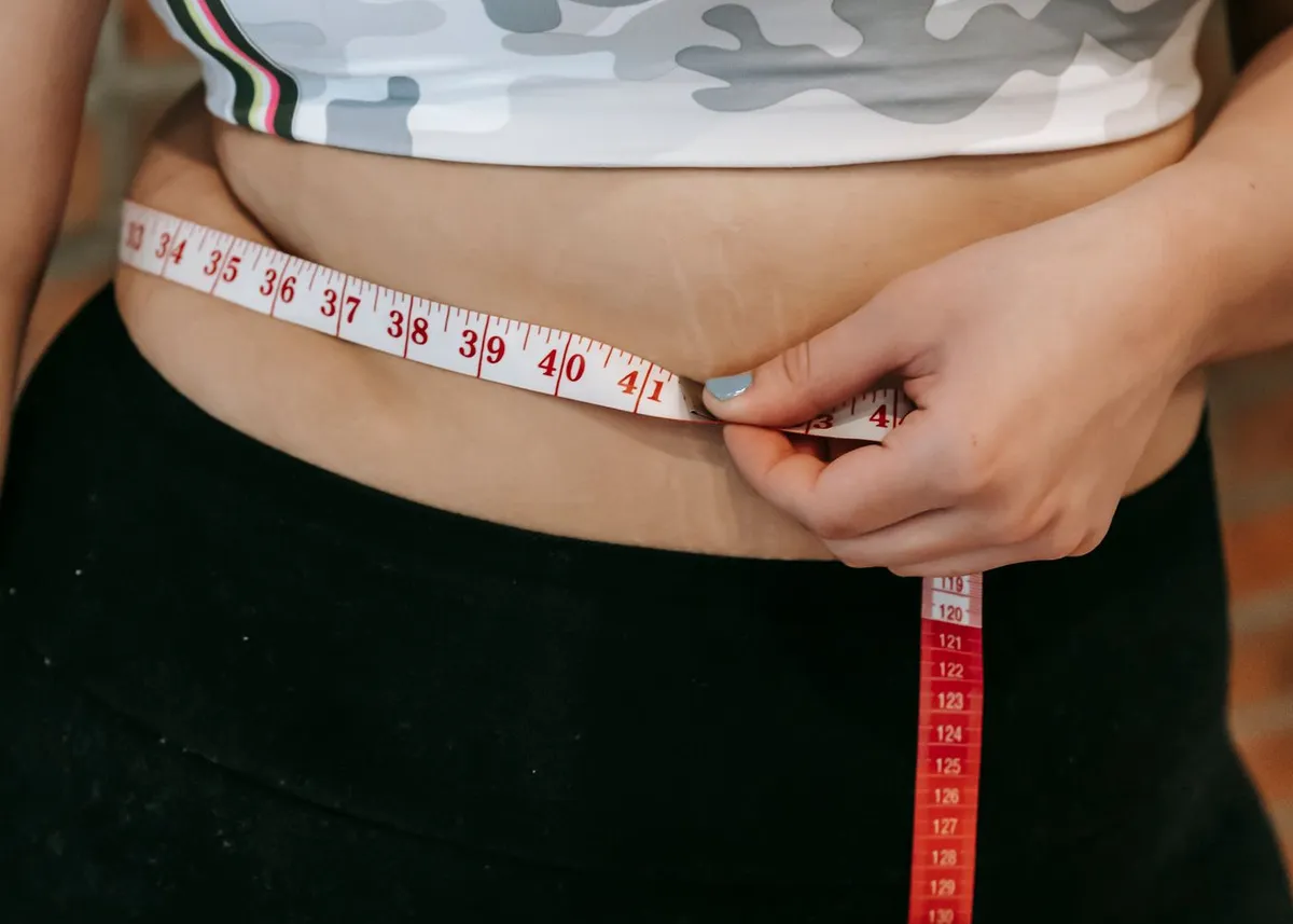 O que tomar para emagrecer na menopausa: remédio, chá e o que funciona